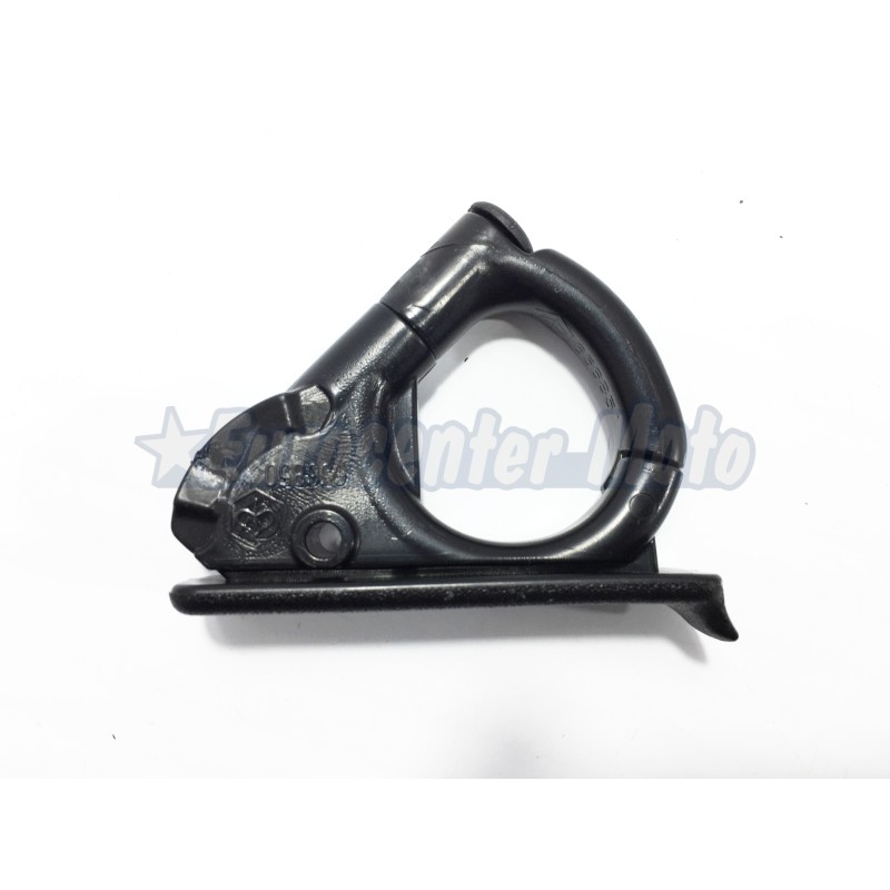 Gancho portabultos Piaggio Beverly 125/300/350 y MP3