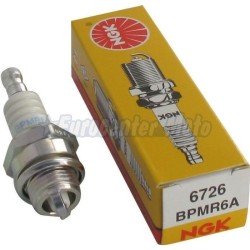 Bujía NGK BPMR6A. Cortacésped, Motosierra...