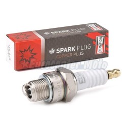 Bujía Champion RL82YC. Cuello corto con resistencia.